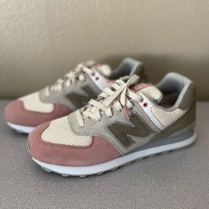 Brand New Mens New balance 574 size 9.5 Model ML574TIR